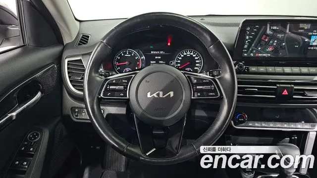 Kia Seltos — Фото автомобиля 13