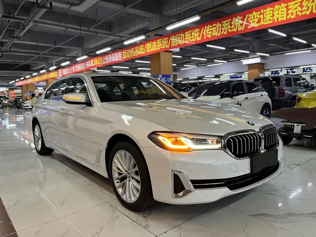 BMW 5 Series — Фото автомобиля 6