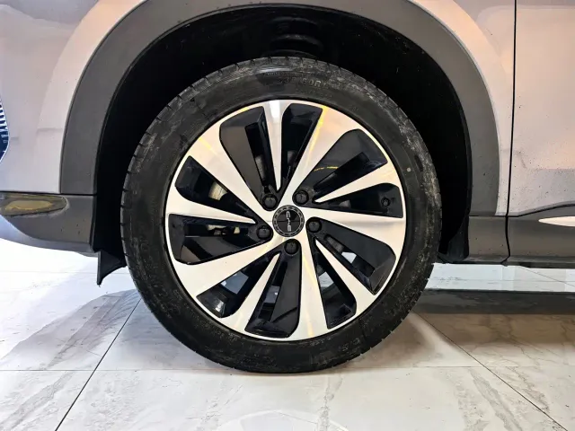 BYD Song PLUS — Фото автомобиля 22