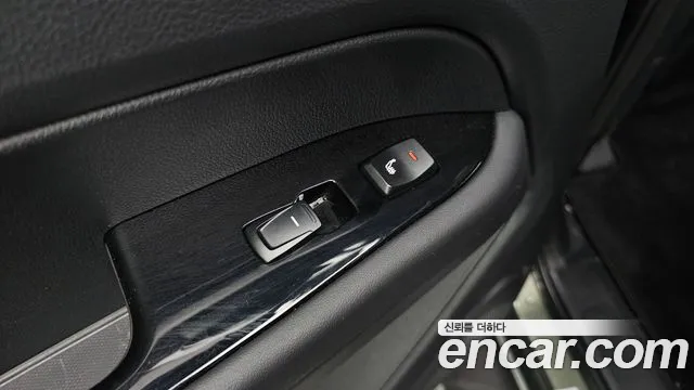 KG_Mobility_Ssangyong Rexton Новый Rexton Sport Khan Дизель 2.2 4WD — Фото автомобиля 18