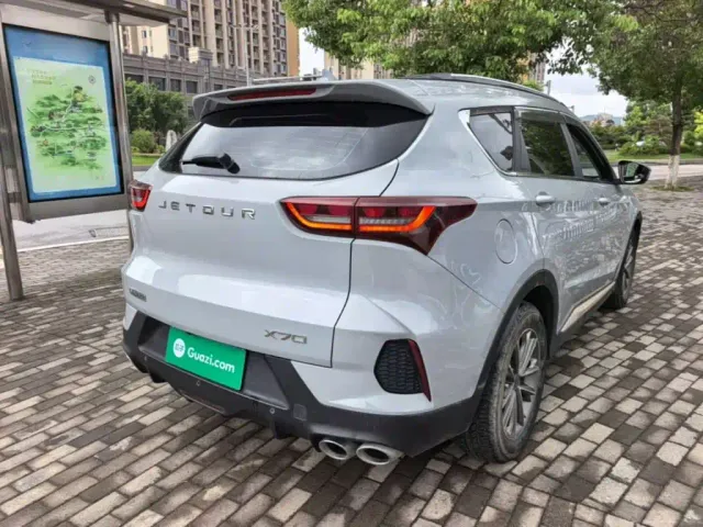 Jetour X70 — Фото автомобиля 6