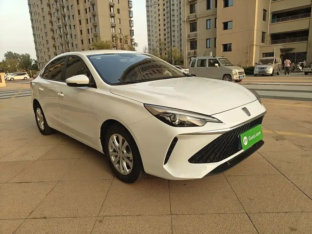 Roewe Roewe i5 2023 1.5L Manual Comfort Edition — Фото автомобиля 21