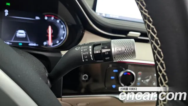 Genesis GV70 — Фото автомобиля 24