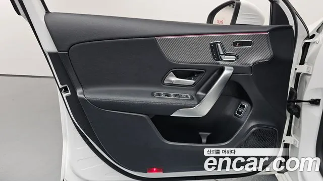 Mercedes-Benz A-Class — Фото автомобиля 24
