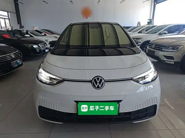Volkswagen ID.3 — Фото автомобиля 2