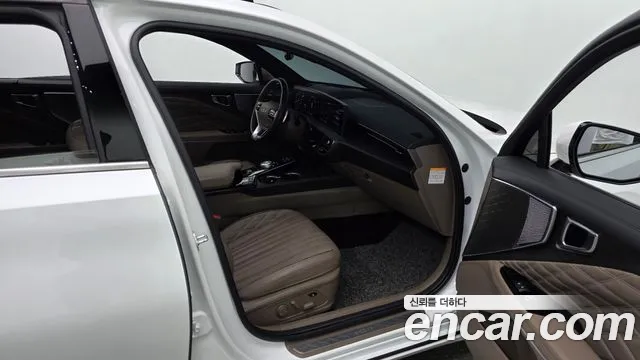 Kia K8 Hybrid — Фото автомобиля 17