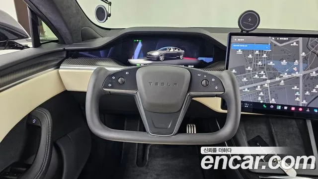Tesla Model S — Фото автомобиля 13