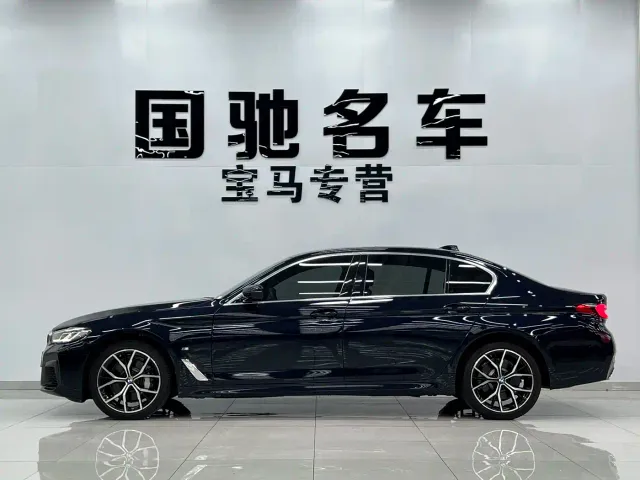 BMW 5 Series — Фото автомобиля 3