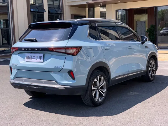 Wuling Asta — Фото автомобиля 6