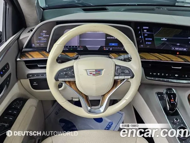 Cadillac Escalade — Фото автомобиля 13