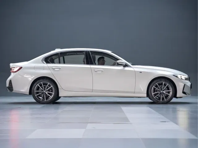 BMW 3 Series — Фото автомобиля 7