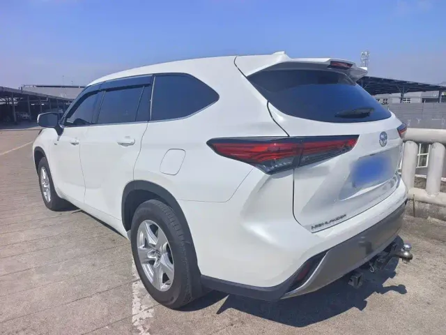 Toyota Highlander — Фото автомобиля 7