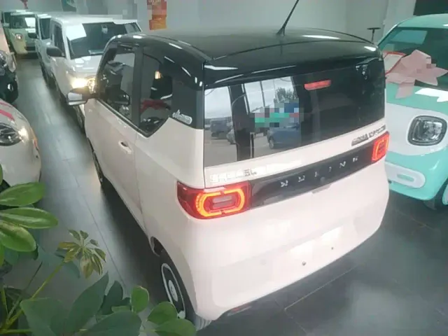 Wuling Hongguang Mini EV — Фото автомобиля 4