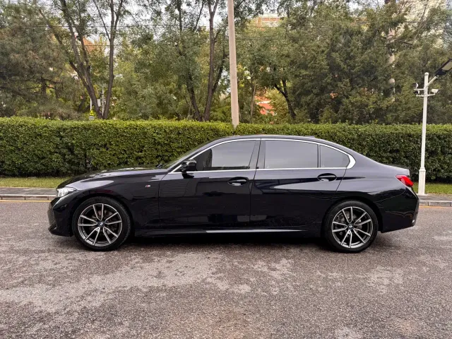 BMW 3 Series — Фото автомобиля 3