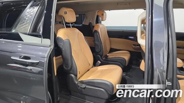 Kia Carnival 4th Gen — Фото автомобиля 12