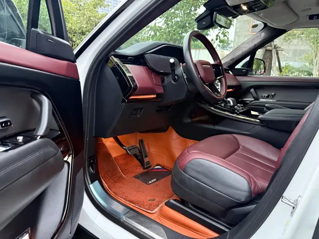 Land Rover Range Rover Sport — Фото автомобиля 4