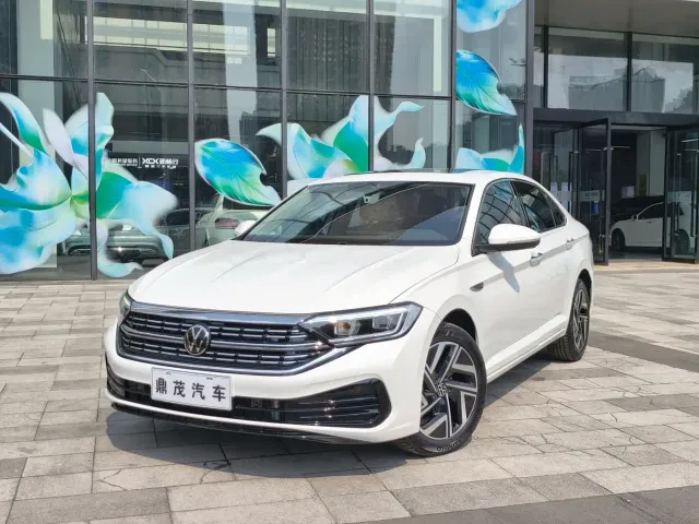 Фотография автомобиля — Volkswagen Sagitar