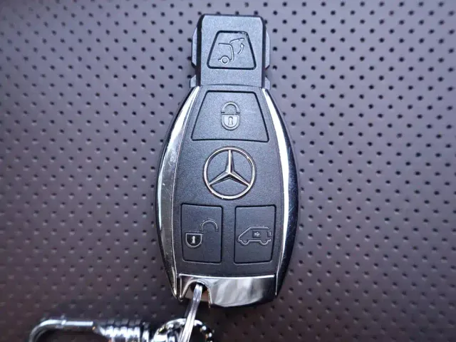 Mercedes-Benz V-Class — Фото автомобиля 26