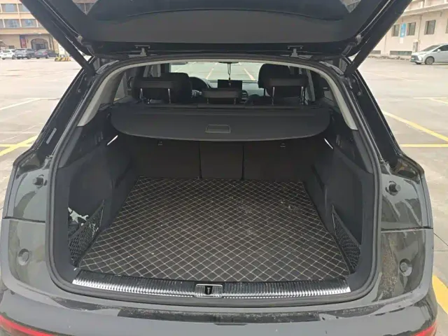 Audi Q5L — Фото автомобиля 4