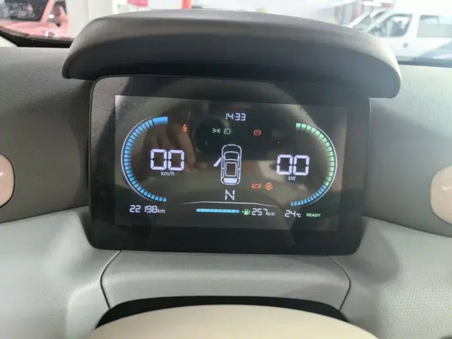 Leapmotor T03 — Фото автомобиля 11