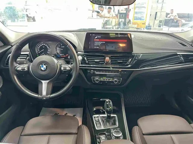 BMW 1 Series — Фото автомобиля 9