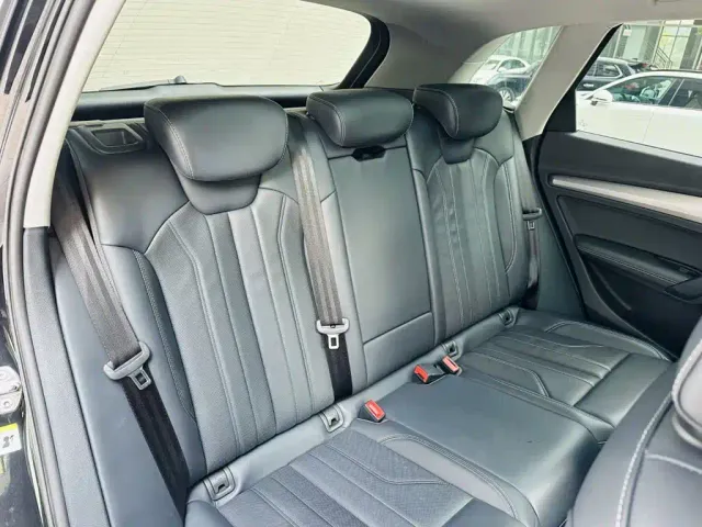 Audi Q5L — Фото автомобиля 8