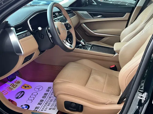 Jaguar XFL — Фото автомобиля 8