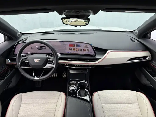 Cadillac GT4 — Фото автомобиля 9
