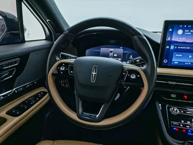 Lincoln Corsair — Фото автомобиля 17