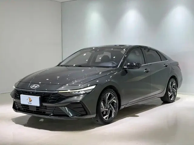Фотография автомобиля — Hyundai Elantra
