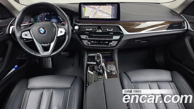 BMW 5 Series G30 — Фото автомобиля 10