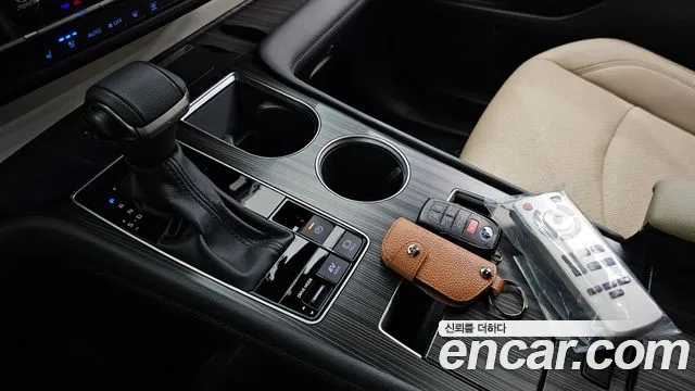 Toyota Sienna — Фото автомобиля 7