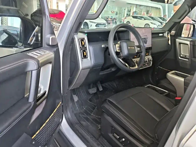 iCAR V23 — Фото автомобиля 15