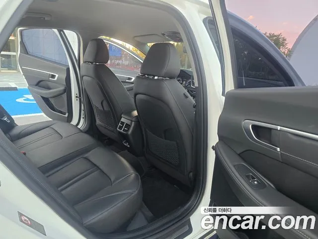 Hyundai Sonata — Фото автомобиля 18