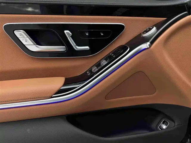 Mercedes-Benz S-Class — Фото автомобиля 27
