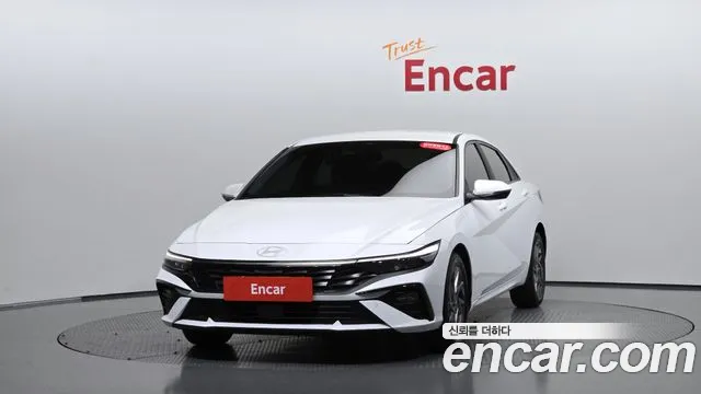Hyundai Avante CN7 — Фото автомобиля 3