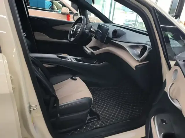 BYD Dolphin 2024 Glory Edition 420km Freedom Edition — Фото автомобиля 24