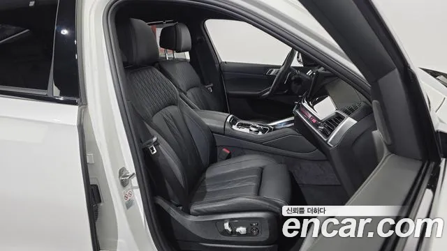 BMW X6 xDrive40i M Sport — Фото автомобиля 12