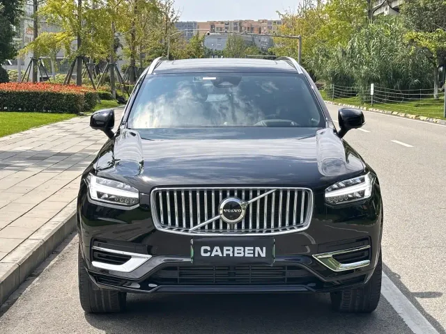 Volvo XC90 — Фото автомобиля 2