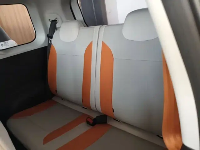 Changan Lumin — Фото автомобиля 16
