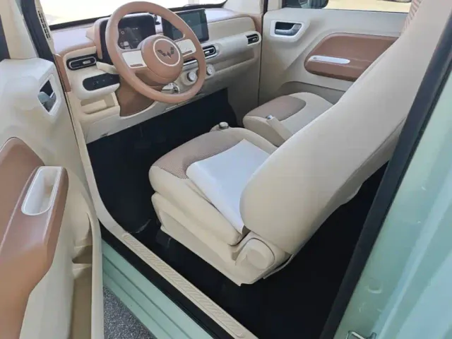 Wuling Hongguang Mini EV — Фото автомобиля 16