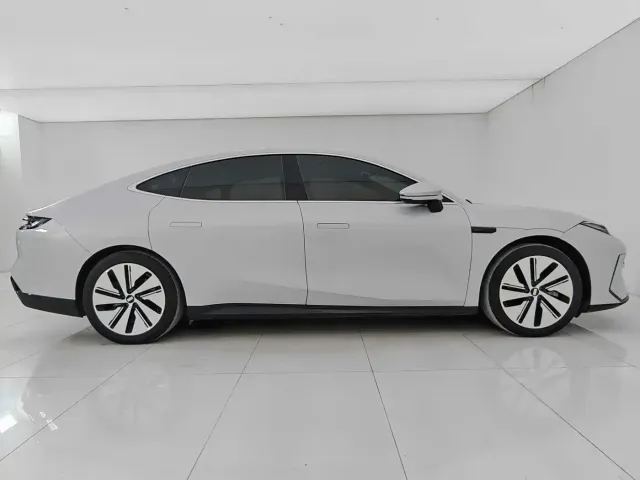 Geely Galaxy Galaxy E8 2024 550km RWD MAX — Фото автомобиля 8