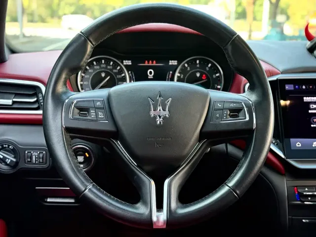 Maserati Ghibli — Фото автомобиля 9