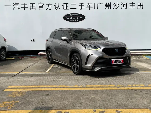 Toyota Crown Kluger 2021 2.5L HEV AWD Flagship Edition — Фото автомобиля 3