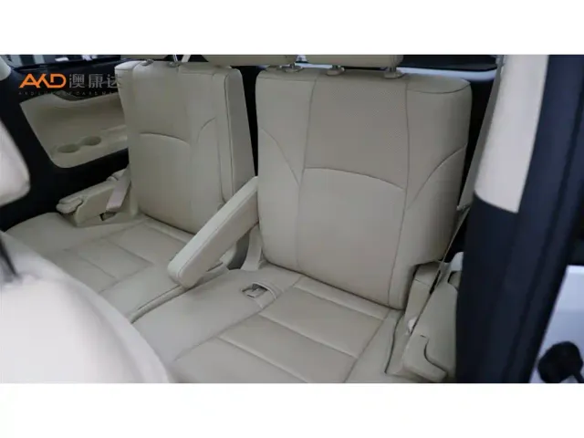 Toyota Alphard — Фото автомобиля 9