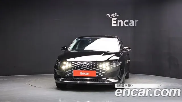 Hyundai Grandeur Grandeur (New) — Фото автомобиля 3
