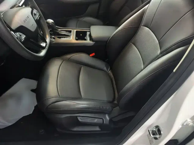 Roewe i5 — Фото автомобиля 10