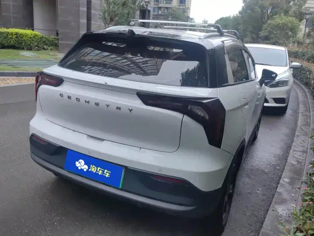 Geely Geometry E Firefly — Фото автомобиля 3
