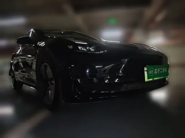 Tesla Model 3 — Фото автомобиля 3