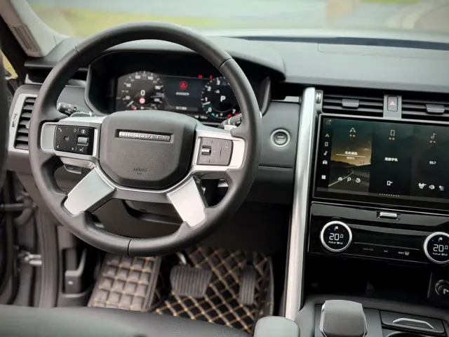 Land Rover Discovery — Фото автомобиля 15